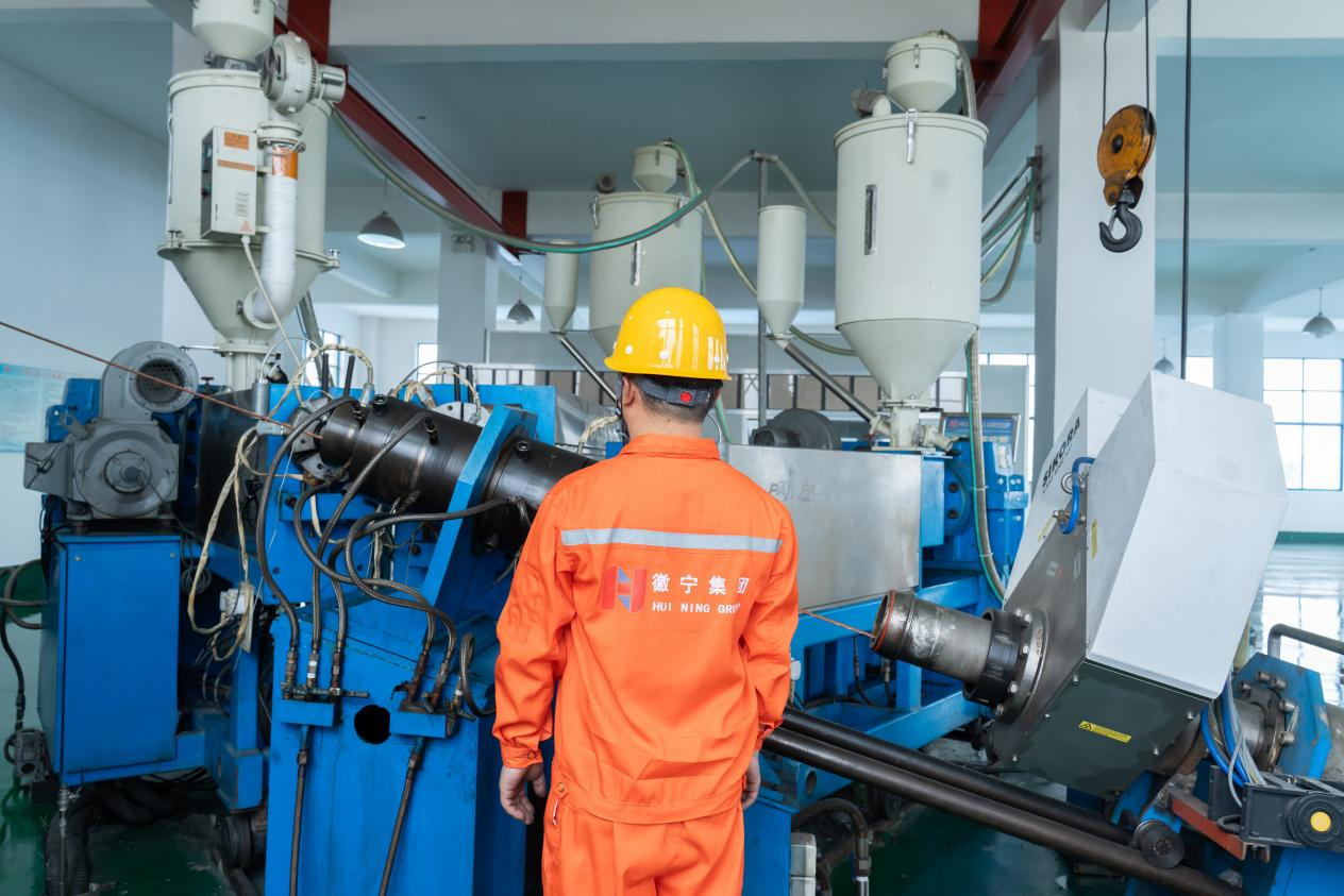 35KV三层共挤干法交联生产线